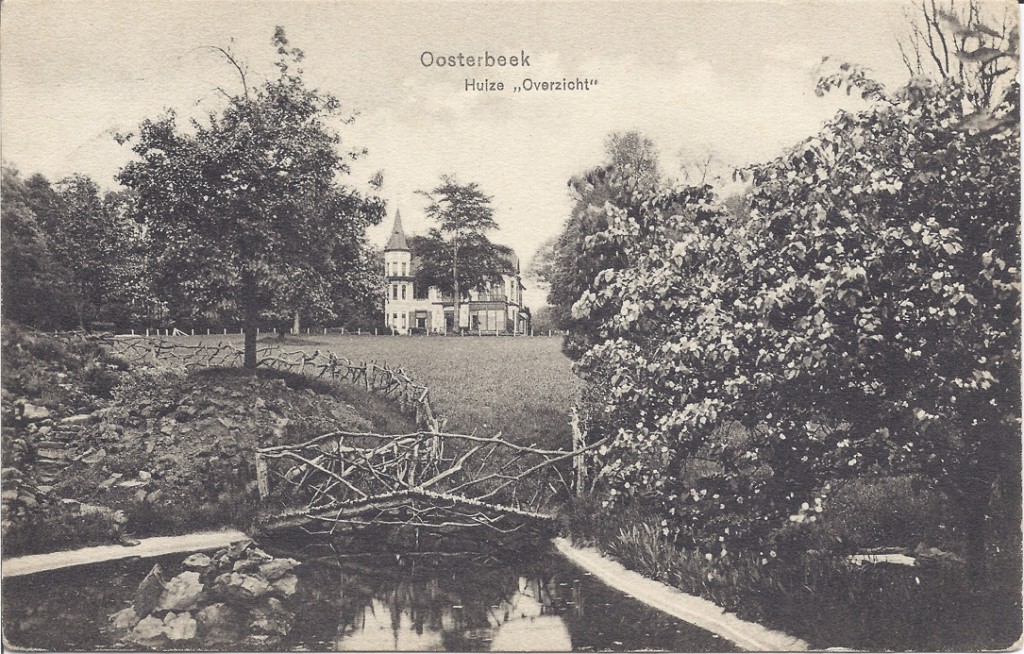 Het huis "Overzicht"gezien vanaf de Van Eeghenweg.
