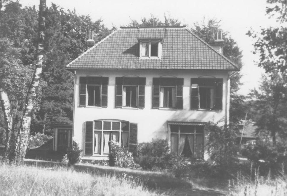 De zuidelijke gevel van de villa aan de Ommershoflaan 35.