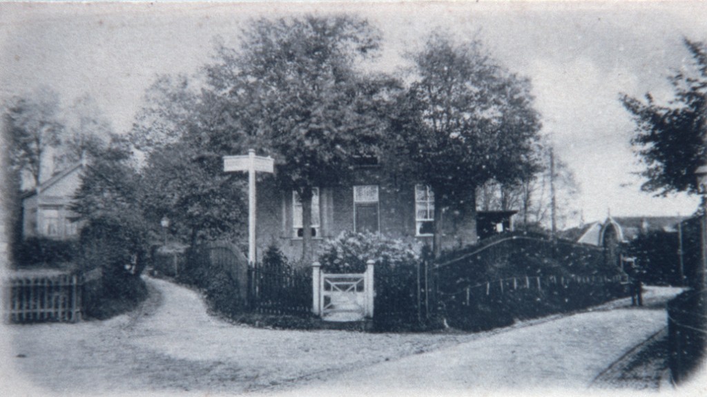 De ingang van het Jagerskamp nabij de Weverstraat.