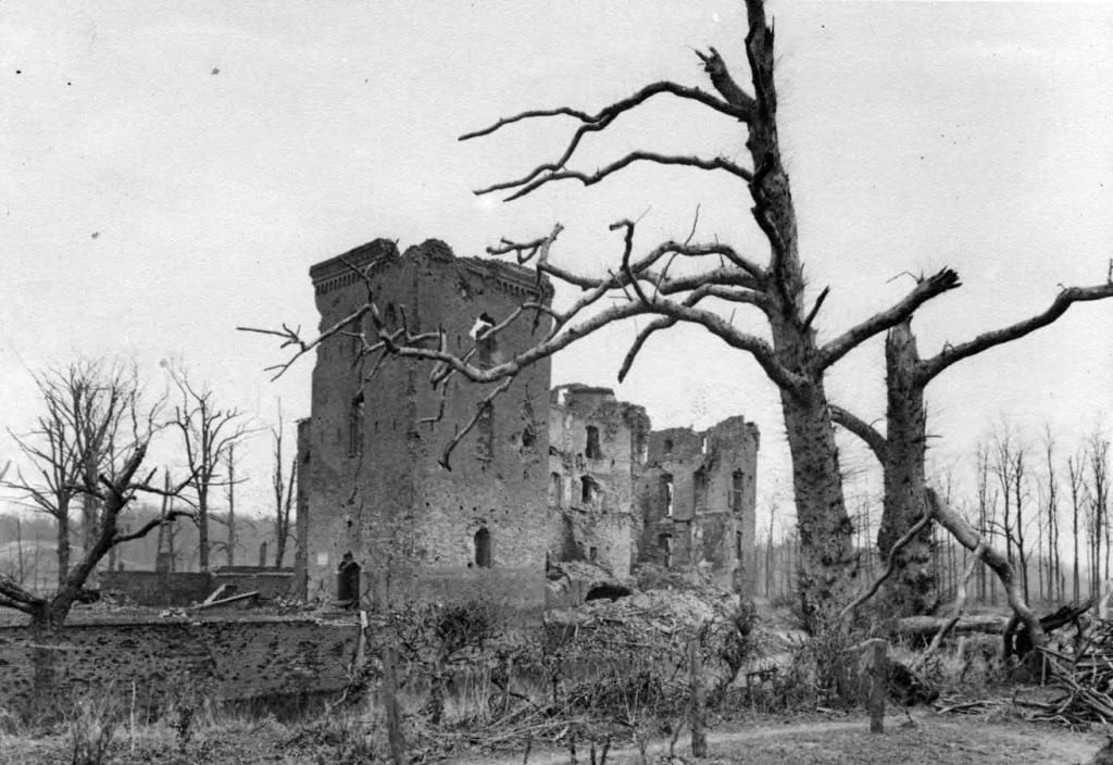 De restanten van het ooit trotse kasteel Doorwerth.