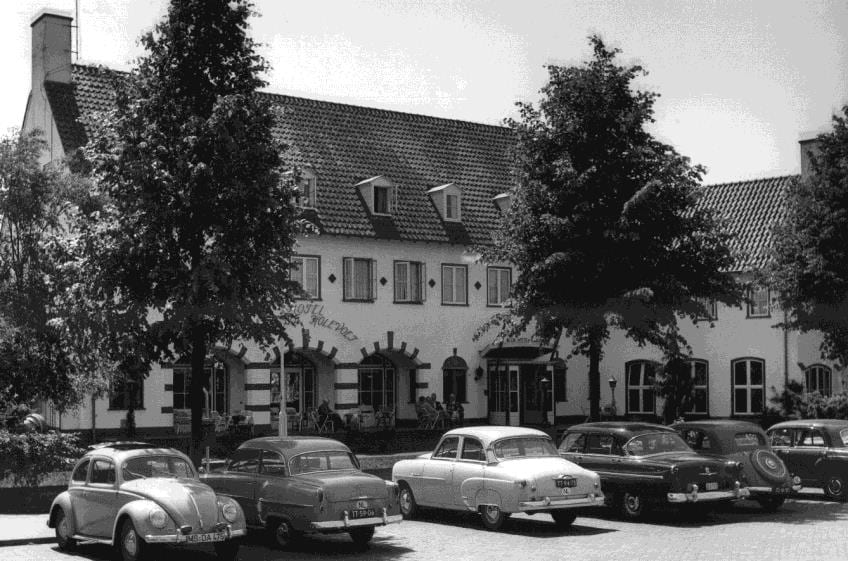 Hotel- restaurant "De witte Holevoet", te Scherpenzeel in de jaren `50.
